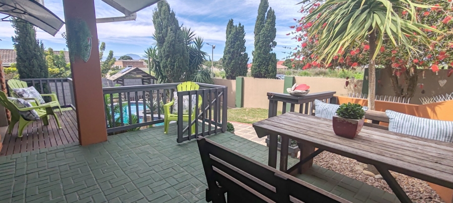 3 Bedroom Property for Sale in Heiderand Western Cape